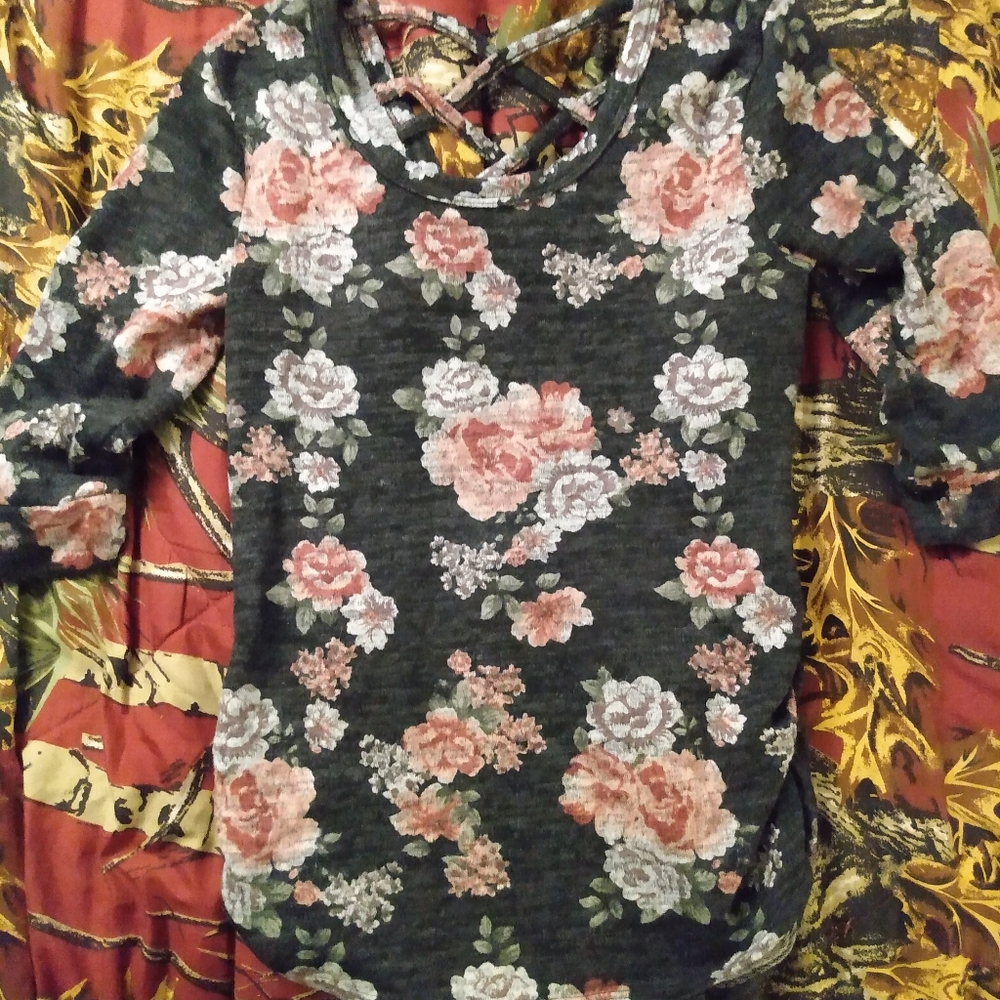 No Boundaries 3/4 Sleeve Top